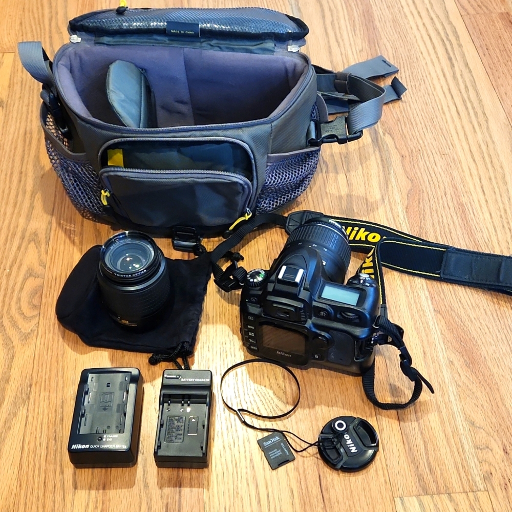 Nikon D50 with Lens and Case